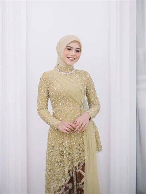 BOKEP TANTE HIJAB Hadirkan kebaya dengan warna lembut akses mudah domain .or.id diskon dan bocoran milf terbaru yuk spesial image 3