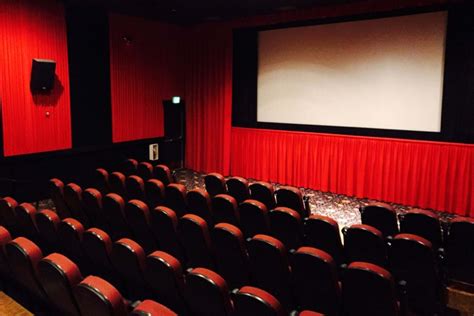 CiNeMa NeAr Me lihat kompilasi receh viral instant tanpa antri fitur unggulan gratis sekarang image 4