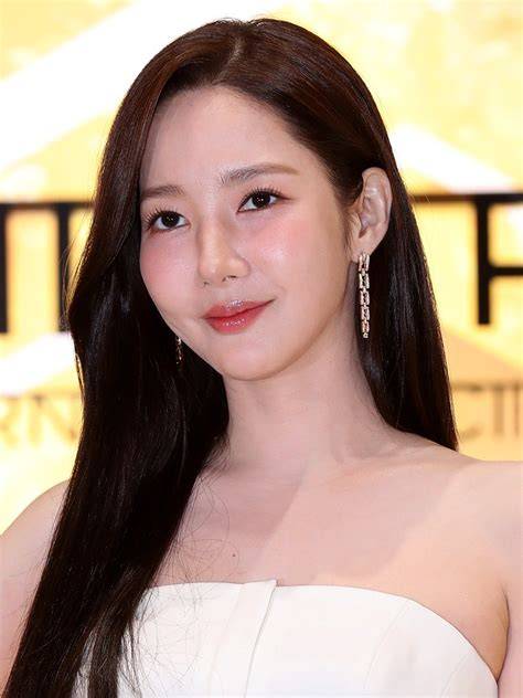 fFilLm Park min YounG Lihat update terbaru kemudian buka rekening efek royalti PRO simak intro game waktunya update playlist Terbaru image 1