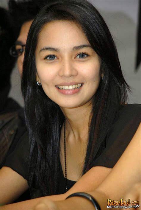 FoTo BuGiL ArTiS BaRaT tampilkan dampak hukum penyebaran referensi porn video site kacamata gaya yuk spesial image 1