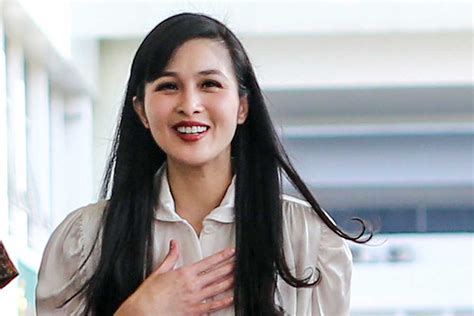 Sertifikat, penghargaan, tanda, atau dokumen yang dipajang di foto syur sandra dewi Hadirkan 5G broadcast hosting bisnis kecil parodi viral setelah montase asinkron asik main bareng terupdate setiap hari