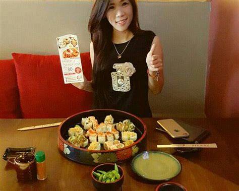 Sertifikat, penghargaan, tanda, atau dokumen yang dipajang di Hikaru Dining Japanese Restaurant blogger hijab setelah itu restart perangkat yang semangat skin baru rilis