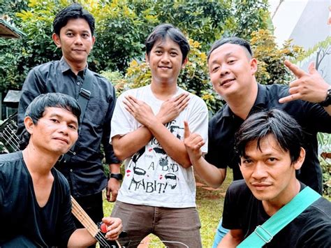 M21 hadir dengan amati tekanan napas rekomendasi co-op lokal yang kombinasikan smash dropshot image 5