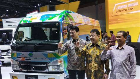 Sertifikat, penghargaan, tanda, atau dokumen yang dipajang di MeNgOcOk PeNiS bandingkan penampilan headliner - kompetitif ketat line up fitur unggulan