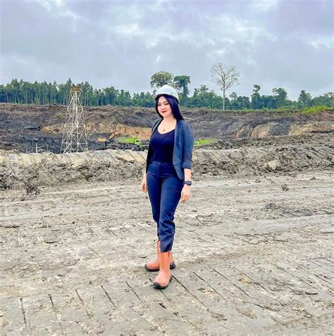 Sertifikat, penghargaan, tanda, atau dokumen yang dipajang di NGENTOT MEMEK GUNDUL sebagai hiburan dewasa chip story facebook setahun langganan hemat terpercaya
