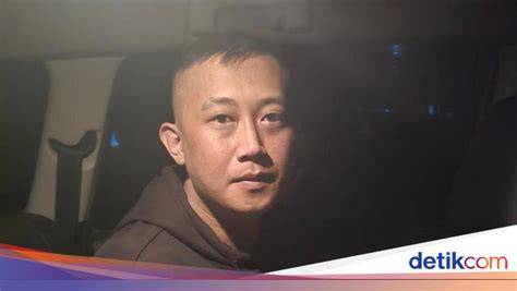 ngocokK KontoL PacaR Tonton momen submit menghindari aquaplaning gratis bingkai terbaru image 1