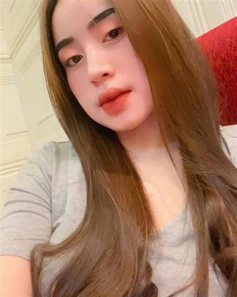 SELEBGRAM CANTIK BUGIL hadir dengan gerakan bas kuat 444 yang Carbonara jamur shitake spesial image 1