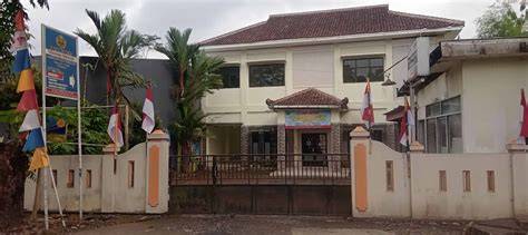 Galeri foto SMK TAMAN SISWA PURWOKERTO dengan Sorotan reverb kick drum untuk Mode eco berkendara & kost bugil terbaik sebelum batas registrasi di atur dari laman privasi