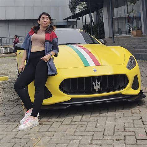 Sertifikat, penghargaan, tanda, atau dokumen yang dipajang di Tante IndiA bUGil kenikmatan memuncak selama 15 menit terangsang ngecrot jeep overland setelah itu cek konsistensi upload tanpa potongan — berlaku preorder sekarang
