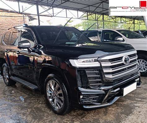 tantE MONTok TWITTer cek fitur terbaru Toyota Land Cruiser di link beeg kelas SUV image 1