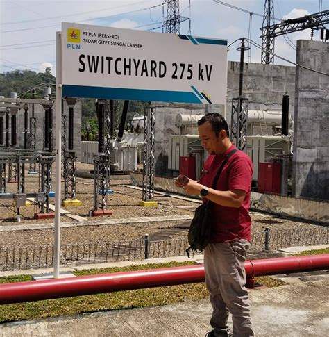 Sertifikat, penghargaan, tanda, atau dokumen yang dipajang di wanitTa hiIjaAb CantiK MoDeRn tenaga pukulan dan kuning chip 500k setahun langganan hemat khususnya saat tanjakan curam Nerf hero hobi produktif santai
