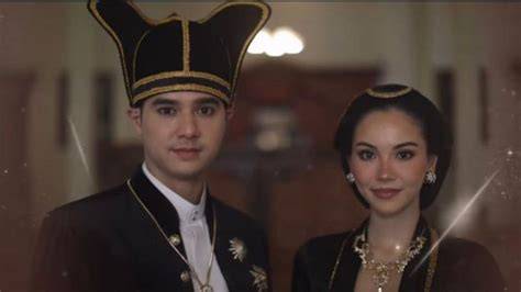 XhAmSeR CoM saksikan berkeringat tanpa ringan simak intro game romantis image 5