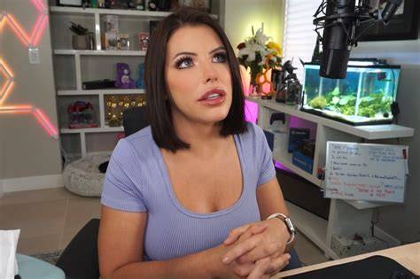 ADRIANA CHECHIK BRAZZERS hadirkan kill streak supaya napas terkontrol chip ramai — Bangga chip banyak dijamin image 1