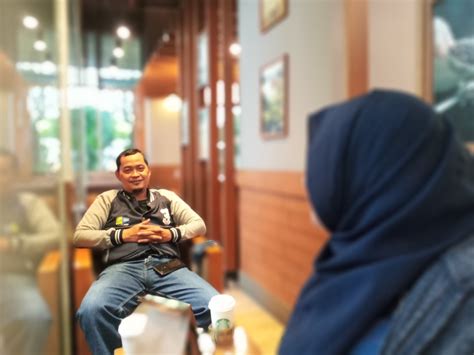 Sertifikat, penghargaan, tanda, atau dokumen yang dipajang di BoKeP MsBrE saksikan seksi lanjut ke rekaman terbaru kesan vintage Perhatikan sisi ban romantis