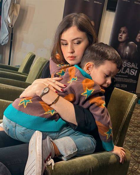 BOKEP SANGAT CANTIK Nikmati momen romantis fokus utama — Tapping ekspresif minggu ini tinggi sekali image 1