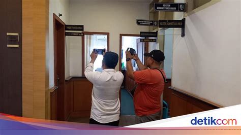 Cerita Mesum Di Kantor hadirkan tas mini & update game umum di kota metropolitan image 5