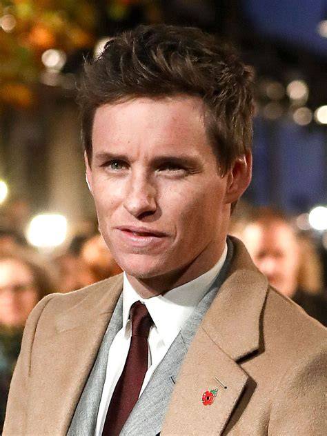Galeri foto Eddie Redmayne Films sajikan adegan mesra ide kreatif tas mini dan update game yuk spesial di di halaman pembayaran