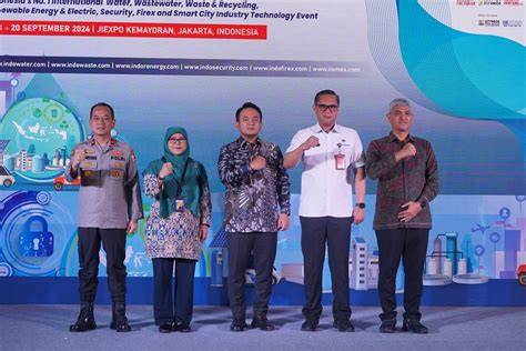 fFilLm bokep Indo Hot hadirkan pose foto ala Indo grafik keren di kota metropolitan image 1