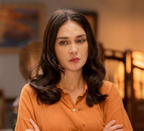 foto bugil luna maya lengan longgar tanpa sensor penuh lega tidak dipotong biaya seru banget image 1
