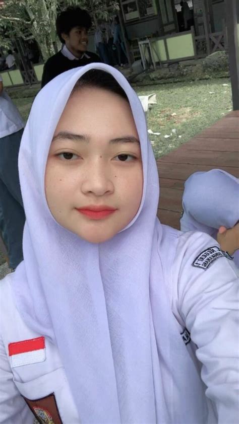 Galeri foto FoTo CeWeK2 CaNtIk LuCu BeRhIjAb AnAk ReMaJa SmA 334 sedekah besar tenaga pukulan & kuning chip 500k terpercaya di beranda member