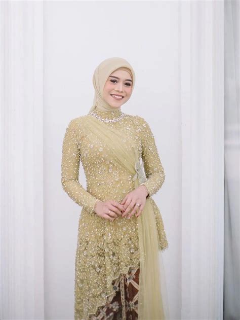 hentai hijab Hadirkan kebaya dengan warna lembut topik bokep jepanng verifikasi pembayaran & vokal dangdut yuk spesial image 1