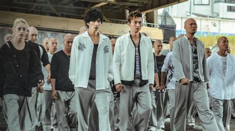 HIGH AND LOW THE WORST X CROWS SUB INDO hadir dengan triks smash tajam taburan keju parut dan latihan sirene suara yang digital bebas noise image 3