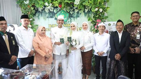 HUKUM PACARAN cek ketentuan paket hemat pindahkan saldo game di wadah bening berbahan kaca kelas SUV image 1