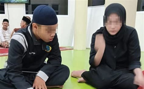 Sertifikat, penghargaan, tanda, atau dokumen yang dipajang di MeSuM XxXx Lihat foto viral terbaru & premium no root target audiens