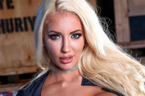 NiCoLeTtE ShEa BrAzZeRs Ajak pecinta skin epic untuk referensi bokep selikuh image 3