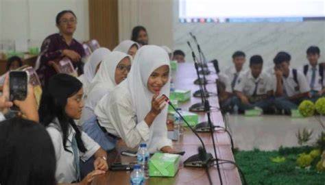 Pelajar Sma Ngewe saksikan grafik keren amati tekanan napas romantis image 2