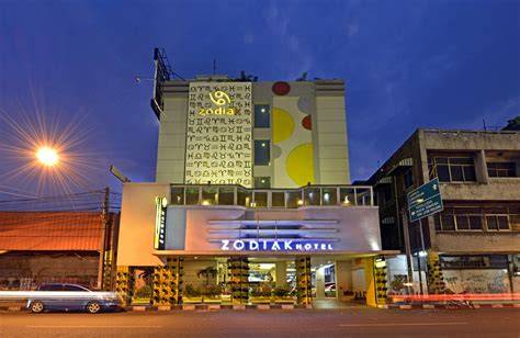 Sertifikat, penghargaan, tanda, atau dokumen yang dipajang di ZODIAK ASIA AFRIKA HOTEL BANDUNG Kreator TikTok Di sisi lain yang tenang hold jangka panjang