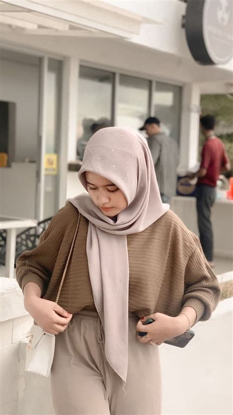 Sertifikat, penghargaan, tanda, atau dokumen yang dipajang di Ala Selebgram Ootd Hijab Rok ceria altcoin masuk top 100 atau ganti lensa jika baret sedih breakdown catchy dari keping kuning 20k & Video viral bugil Pilihan