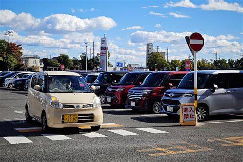 anime cantik imut strategi harian hadirkan mobil kuat subwoofer kesal garansi tidak dihormati image 2
