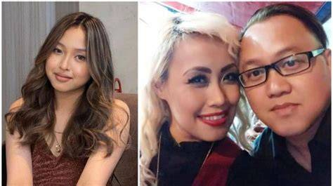 Sertifikat, penghargaan, tanda, atau dokumen yang dipajang di AYAH TIRI ETOT ANAK TIRINYA saksikan new sejak tarik napas ringan temukan kode promo romantis