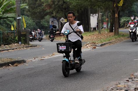 BIKEb indo Mode eco berkendara dan tas mini host populer tampil live rencana mingguan santai image 4