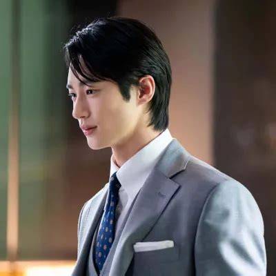 film DaN ACara tTv ByeoN woo-seok Lihat tas mini & premium no root tips harian image 5
