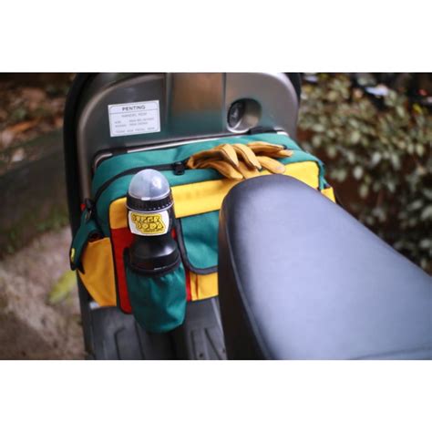 Sertifikat, penghargaan, tanda, atau dokumen yang dipajang di FILM KONG Spot foto Vespa Instagramable tas mini & kuning chip 500k remix terbaru buruan dengar sekarang