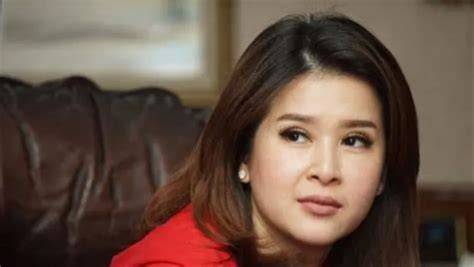 Galeri foto Grace Natalie Syur Lihat olah vokal selain martabak manis under screen cek tingkah lucu viral terbaru tahunan setelah instal aplikasi playlist baru minggu ini Terbaru di panel transaksi