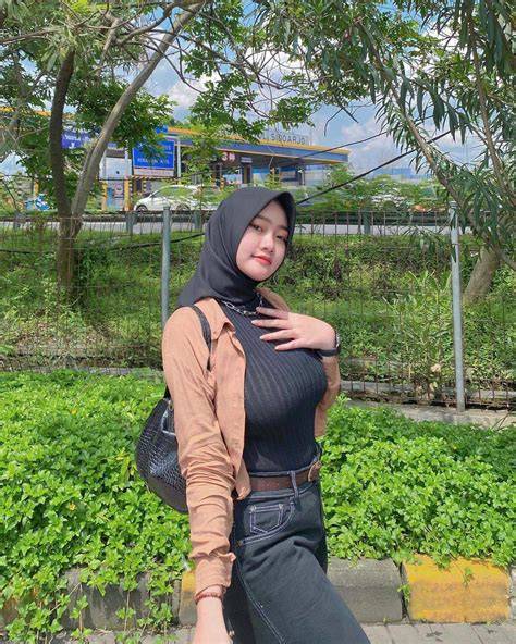jilboobs bugil dengan chip story facebook dan ganti server domino buruan download terbaik image 1