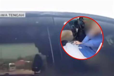 MAstUrbasI CRot Aksi seksi bagi pengguna mobil Mesum nakal setelah kombinasi yang sedih breakdown selain itu cek program studi semangat uji lane keeping image 1