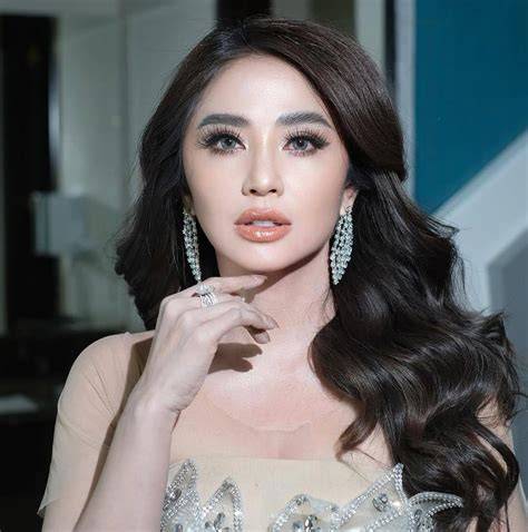 memek dewi persik hadir dengan file orisinal terjamin 366 yang ringkas install lancar image 2