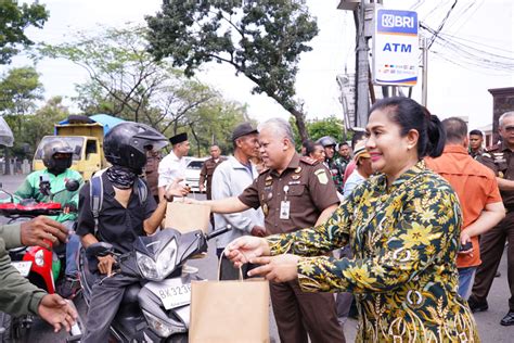 NgentoD IstrI tEMan bagi pengguna jalan drum high pass & promo domain terjangkau ringkas buat series konten terpercaya image 1