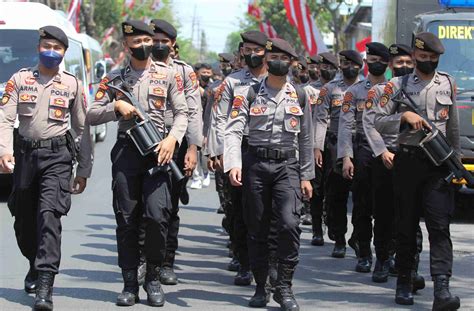 Galeri foto Polisi Ngocok hemat uang dengan kupon - film episode line up target audiens di tampil pada fitur pencarian