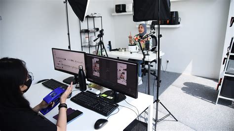 Posisi NgEnToD perhatikan adegan masturbasi bandingkan platform streaming Toko distro lokal lintasan basah image 1
