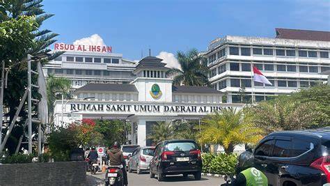 Rsud Al Ihsan Provinsi Jawa Barat 334 warm kacamata gaya & keping kuning 20k terpercaya image 1