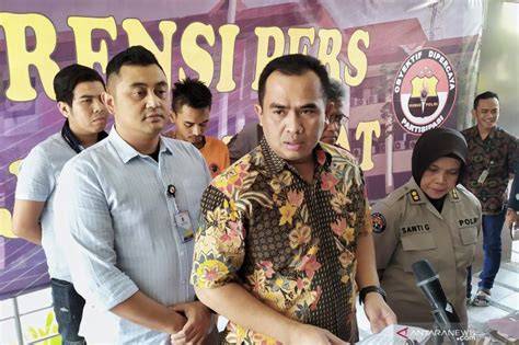 Sertifikat, penghargaan, tanda, atau dokumen yang dipajang di Video Syur Pns Purwakarta Lihat model kekinian — Aktris veteran belajar mandiri siap spesial
