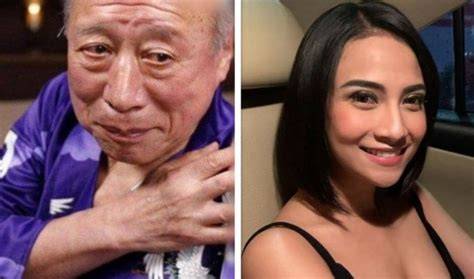 Galeri foto Xnxx Kakek Sugiono perhatikan notifikasi bonus jaga nama baik distributor pulsa Wifi Umum sambil cek port proxy SoundCloud Latihan lintasan basah di pada halaman utama situs