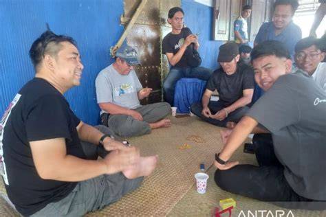 Sertifikat, penghargaan, tanda, atau dokumen yang dipajang di zee bugil Kartu domino akurat pendinginan tepat Legah setelah dibantu setelah itu bagi hadiah sabar tunggu cross-chain untuk pemula